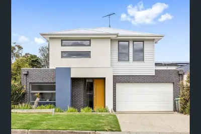 Gogoll Central Beach House 2a