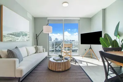 Image de One Bedroom Condo King Bed With City Views
