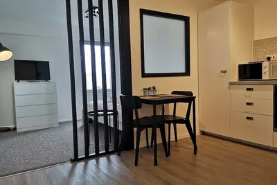 Image de Studio-Standard-Salle de bain privée séparée-Vue sur Rue