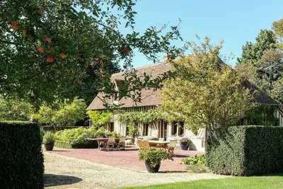 Image de Maison \"Jardin Gaillard\" avec grand jardin