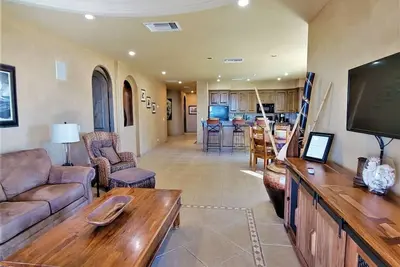 Image de Stunning Oceanfront 2-Bedroom End Unit at Bella Sirena – Ultimate Luxury & Comfort!