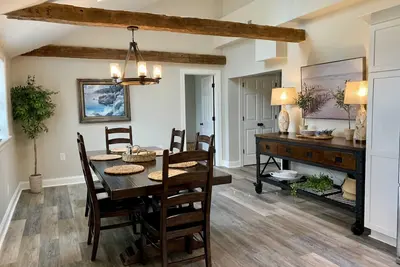 Image de Newly remodeled 2bd/2bath pet friendly short walk to village