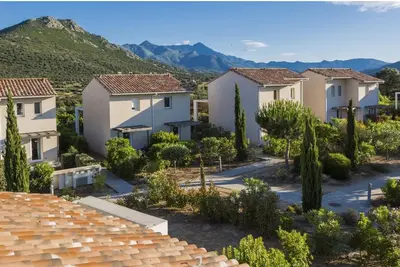 Image de Prox Ile Rousse Petite villa 2chambres 4/6pers en Residence-Club à Lozari Beach