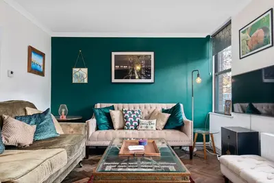 Image de GuestReady - Belle maison de ville 2br avec jardin