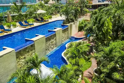 Image de Award Winner-Beach Club-Lush Enclave, Heated Pool, Jacuzzi, Spa, Gym 8