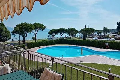 Image de Mosaics Sunrise - lake view with pool and WiFi