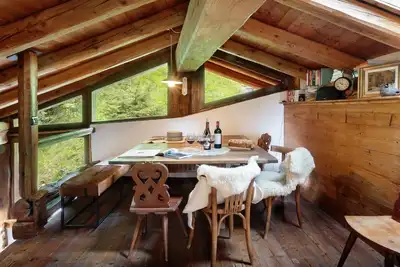 Image de Characteristic rustic-style rascard in an panoramic hamlet with Matterhorn view