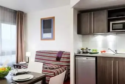 Image de 2 Pièces 4 Personnes