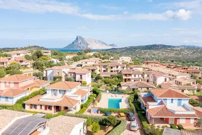 Image de La Tartaruga three-room apartment sleeps 4 in facility with swimming pool
