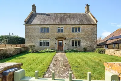 Image de Lower Farm - is situated in the small village of Over Compton