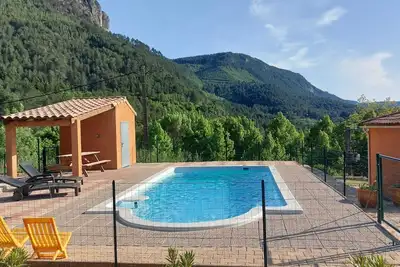 Image de Maison*** avec piscine privée à 20 mn du Lac du Salagou