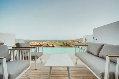 Image de Periyiali Resort - Villa Ira is a Front Line Villa at Konnos Beach Cape Greco