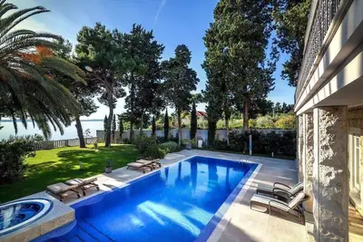 Image de Fancy Modern Villa with Deluxe Interior