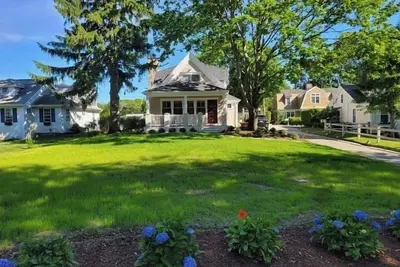 Image de In the Heart of Osterville Village  Newly renovated  Pets considered Rpms087