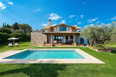 Image de Maison de vacances Rodos pour 1 - 8 personnes avec 3 chambres à coucher - Maison de vacances