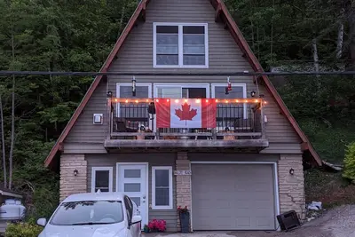 Image de Beauty Waterfront a-frame cottage on the shores of Georgian Bay(30 day min stay)