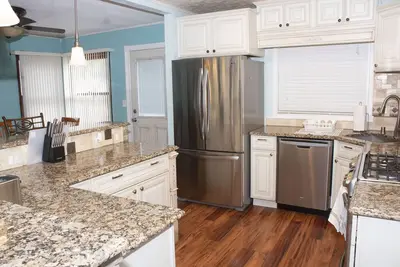 Image de Family Vacation Home W/ Driveway | Large Kitchen | Backyard