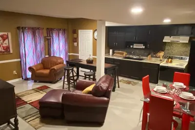 Lakeview Exec Suite near Atlanta Motor Speedway
