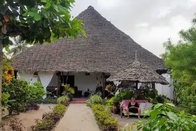 Image de Cozy villa with separate rooms, three minutes to the beach, you are all welcome.