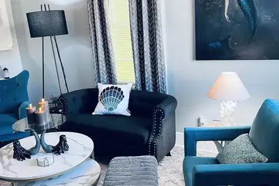 Image de Whimsical Mermaid 2 Bedroom Cottage