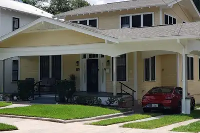 Image de The Ybor House - Vintage Bungalow in Central Tampa