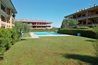 Image de Sunflower Apartment - 2 bedrooms with pool, air conditioned and Wifi