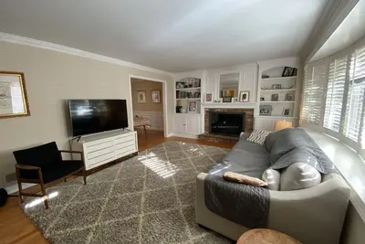 Image de Summer Rental - 5 min Walk to North Hills