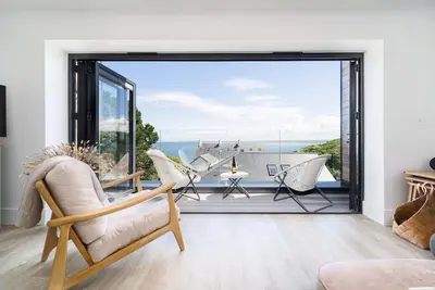 Image de Del Mar – Sleeps 6 – On-Site Parking for Two Cars – Sea Views – Dog Friendly