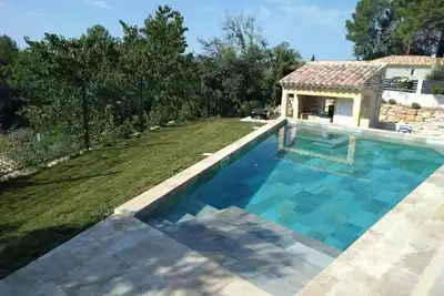 Image de Studio spa jacuzzi privatif accès piscine villa à lorgues-83