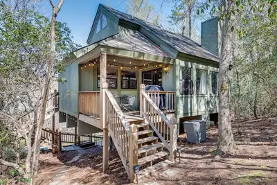 Image de Relaxing 3br Cabin Retreat in Helen, Ga – Perfect for Families & Couples