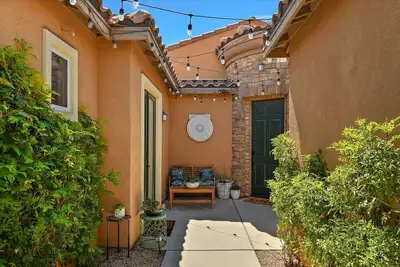 Gated Community near Empire Polo, Pools, Tennis, Golf, Dog friendly, Ev charger