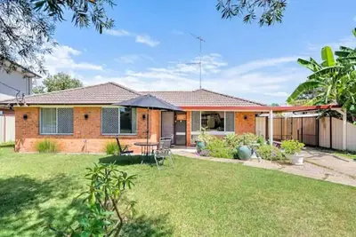 Image de Cheerful 3 bedroom house with free parking