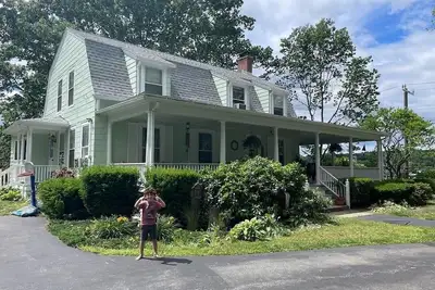 Image de 2 Waterfront Houses | Sleeps 14 | Niantic River | Riverhouse Estate