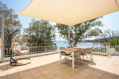 Image de An Iconic Home, Overlooking the Sea, Only a few steps away from the water!
