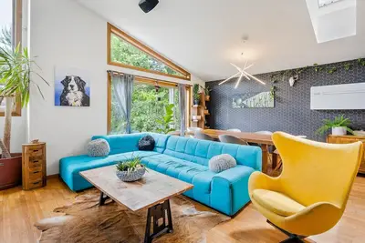 Image de Beautifully renovated 3 bedroom home w/hot tub