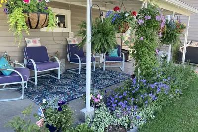 Image de Clean centrally located home. No work crews allowed