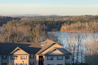 Image de Lake Hartwell/ Clemson condo- perfect game day retreat