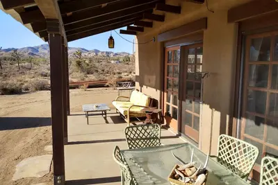 Image de Desert Casita. . . Rock, Mesa and Mountain Views! !