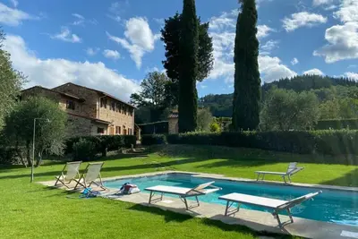 Image de Villa à Cerbaia avec 6 chambres à coucher, 12 couchages