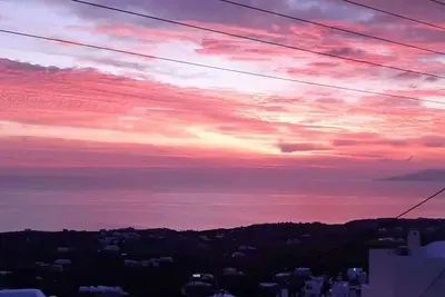 Image de Loft two bedroom villa with panoramic sea views and Sunrise.