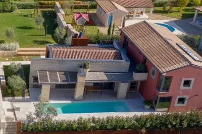 Image de The beautiful Casa Ombra Rossa with private hydromassage pool and sauna