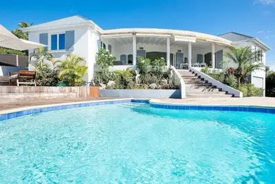 Image de Taniko (2/3 Rooms) Luxury villa