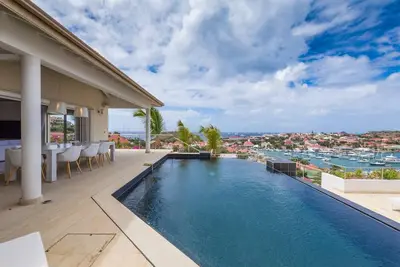 Image de Prestige (2/3 Rooms) Luxury villa