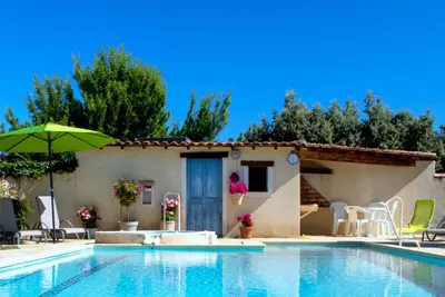 Image de Gîte classé 3* Piscine et Jacuzzi chauffés par système solaire