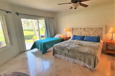 Image de Confortable Condo with Beach Front