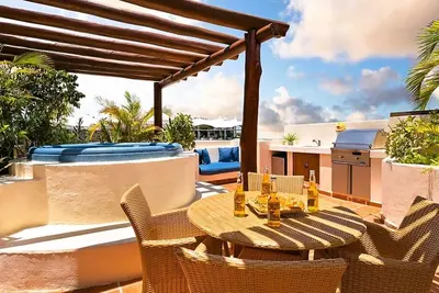 Image de Penthouse- Bbq - Beach Club -Heated Pool, Jacuzzi, Spa, Gym 11