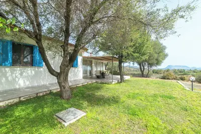 Maison \"Villa singola con vista mare\", avec vue sur la mer, jardin et climatisation