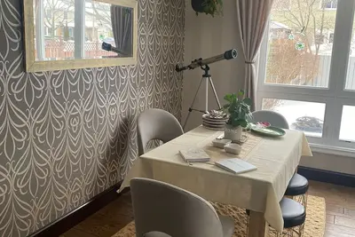 Image de Bright beautiful home in Oshawa! Steps away from trails 5 min walk to lake front