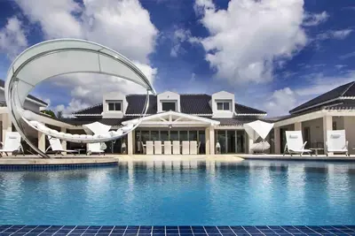 Image de C'est La Vie Luxury villa