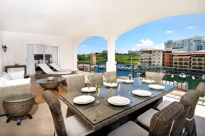 Image de Aqua Vue Luxury condo